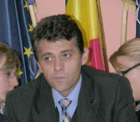 Comisarul şef Dănuţ Pisică, adjunctul şefului Poliţiei Municipale, a MURIT